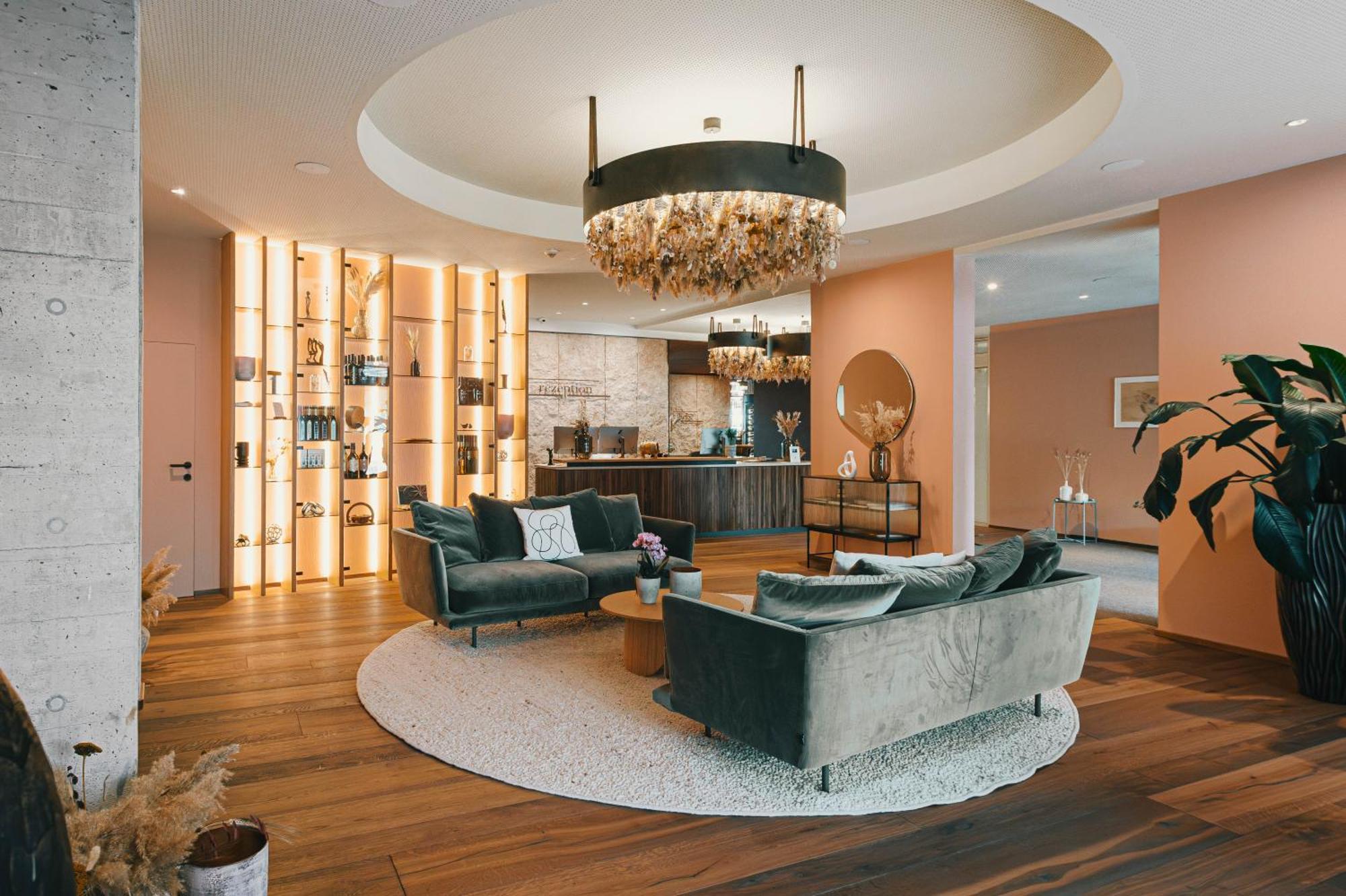 Genusshotel Ригерсбург Экстерьер фото